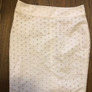 AnnTaylor White cotton skirt